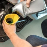 Ganti Oli Motor Per Berapa KM? Ini Patokan dan Waktu yang Tepat - Tuwaga