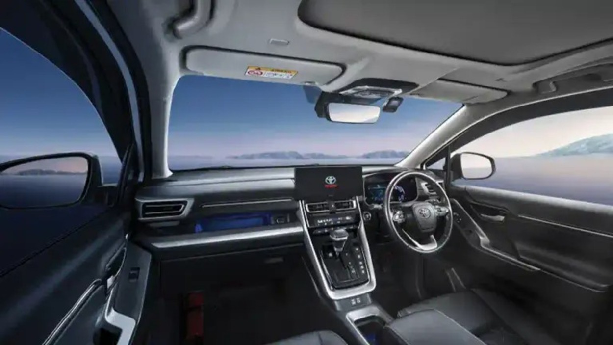 Innova Zenix Hybrid Interior Kini Lebih Mewah, Ini Detailnya!