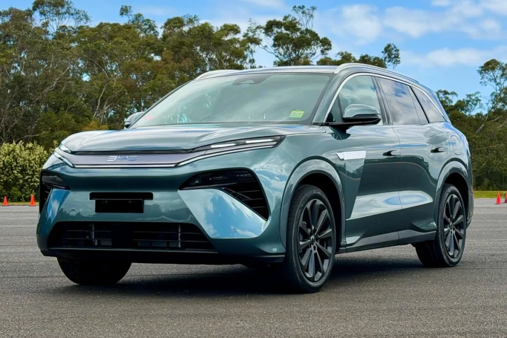 mobil baru BYD Sealion 08 - Moladin