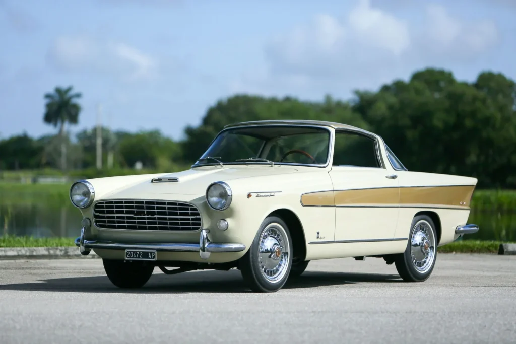 mobil jadul klasik Fiat 1200 - Moladin