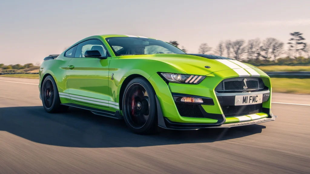 mobil jadul klasik Shelby Mustang GT500 - Moladin
