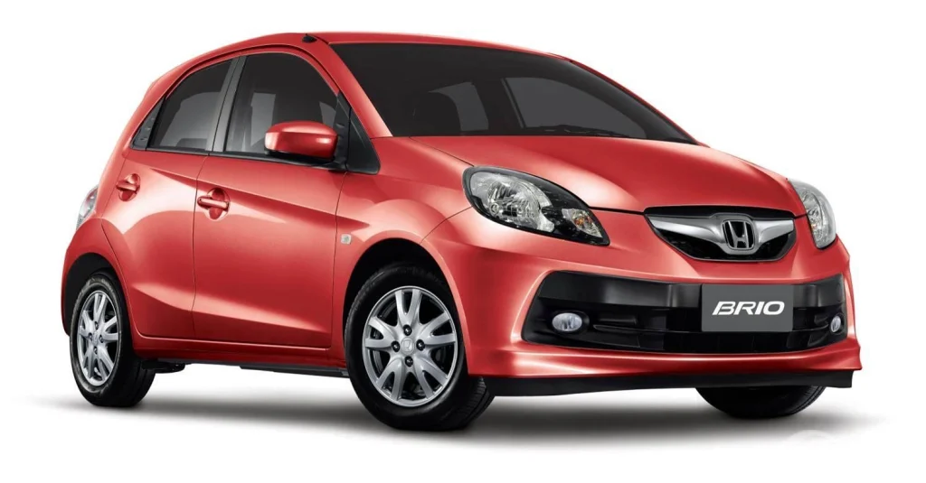 16 Rekomendasi Mobil Matic di Bawah 100 Juta yang Worth It mobil matic di bawah 100 juta Honda Brio 2013 - Moladin
