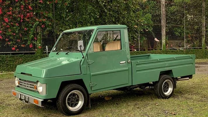 mobil tua 5 jutaan Toyota Kijang Buaya - Moladin