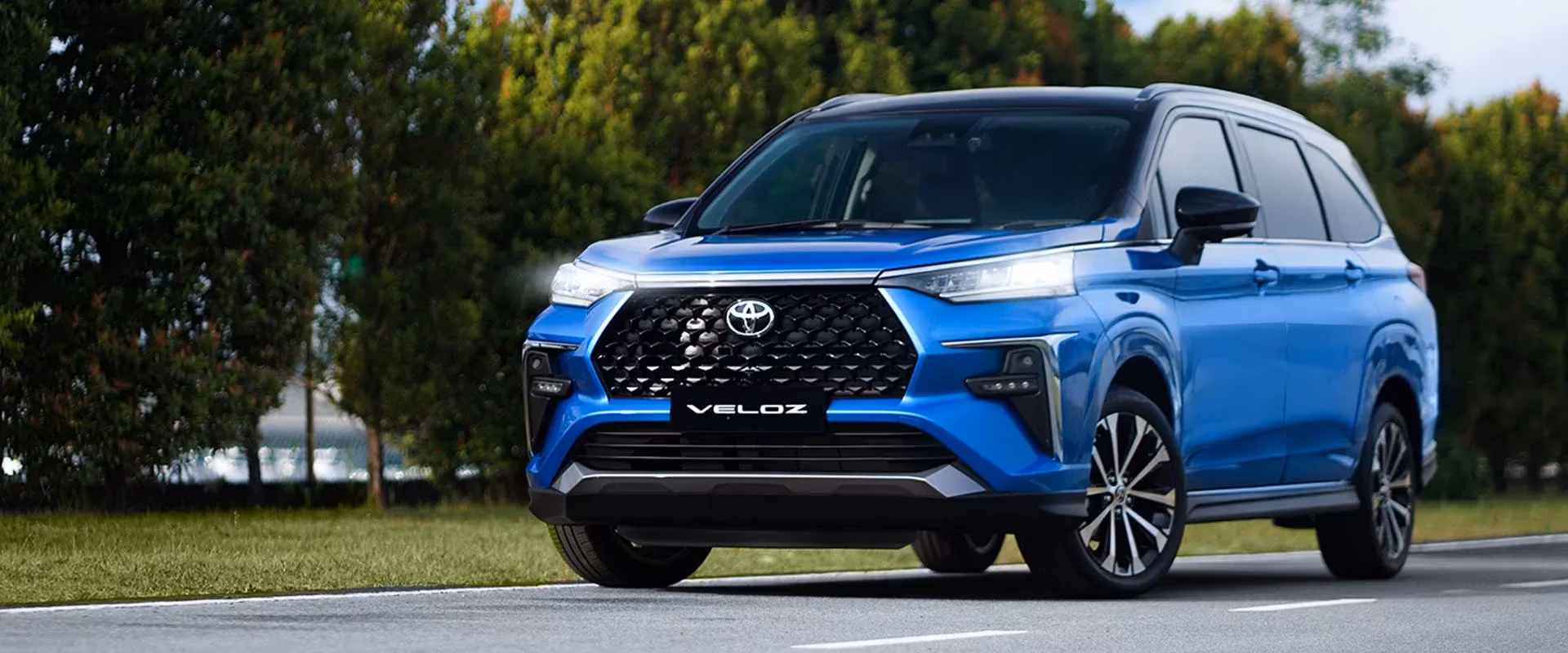 perbedaan varian toyota veloz hybrid - Moladin