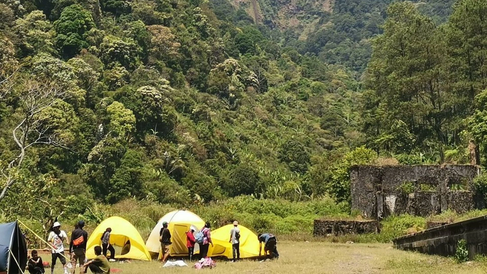 tempat camping di bandung - Moladin