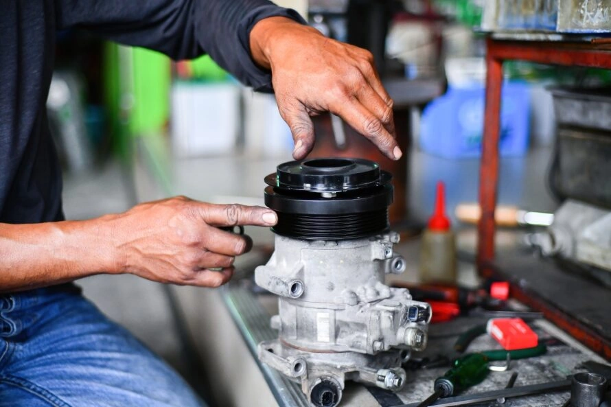 19 Komponen Dinamo Starter Mobil dan Motor Beserta Fungsinya! tips merawat komponen dinamo starter - Moladin