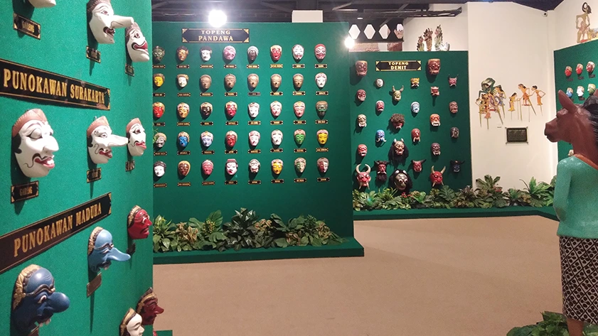 26 Wisata Dekat Stasiun Malang, Tinggal Jalan Kaki! wisata dekat stasiun Malang Museum Ganesya - Moladin