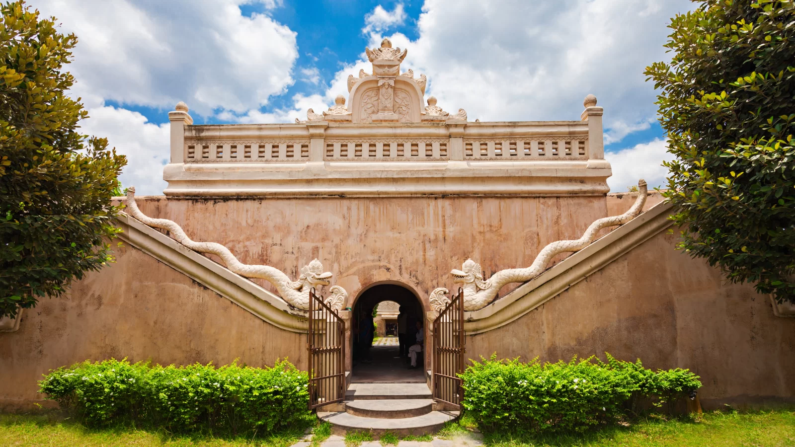 wisata jogja dekat malioboro - Moladin