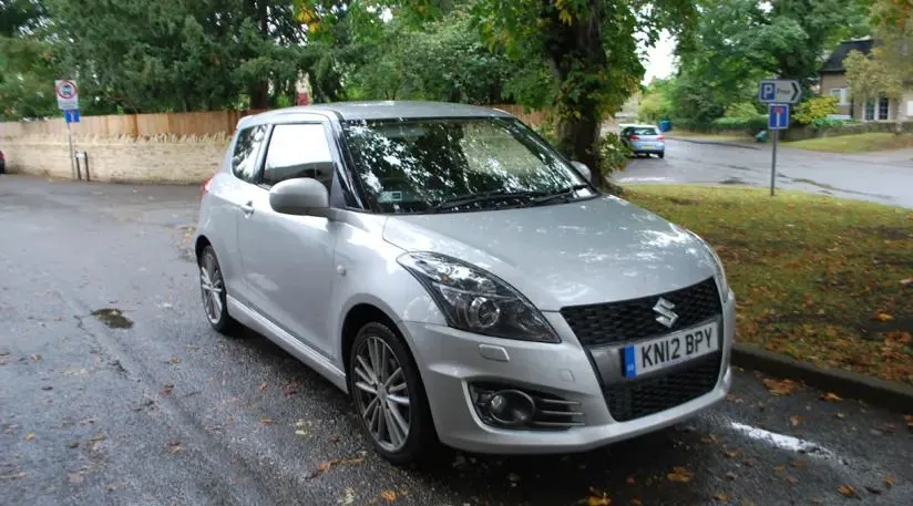 Suzuki Swift 2012: Hatchback Kompak yang Masih Layak untuk Harian Suzuki Swift 2012