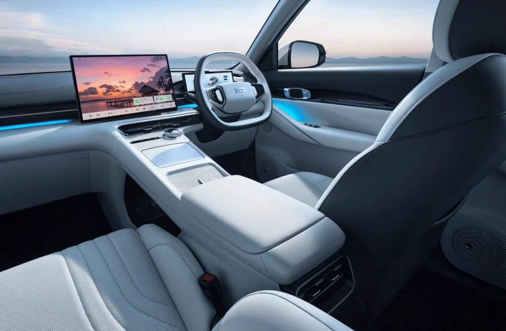 Interior GEELY Starray EM-i cabin