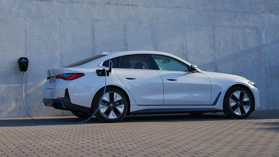 BMW THE i4