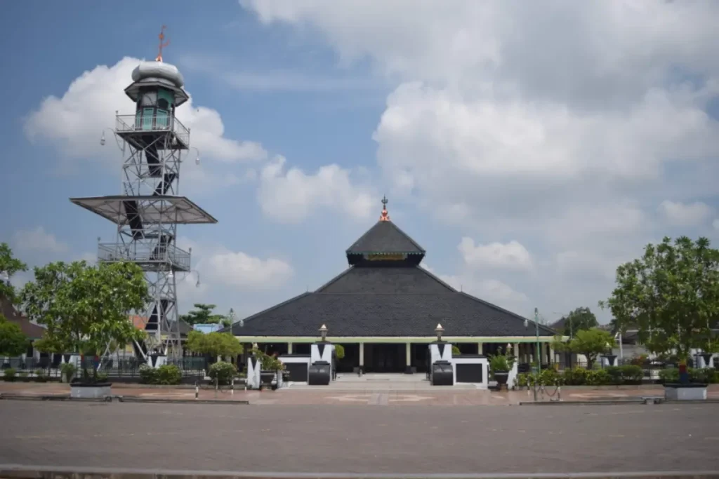 masjid agung demak
