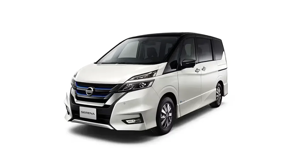 Interior Nissan Serena