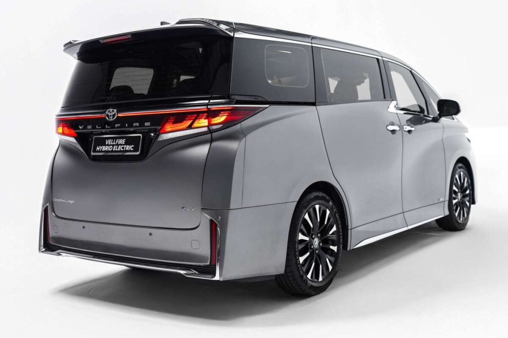 Toyota Vellfire Hybrid 2026
