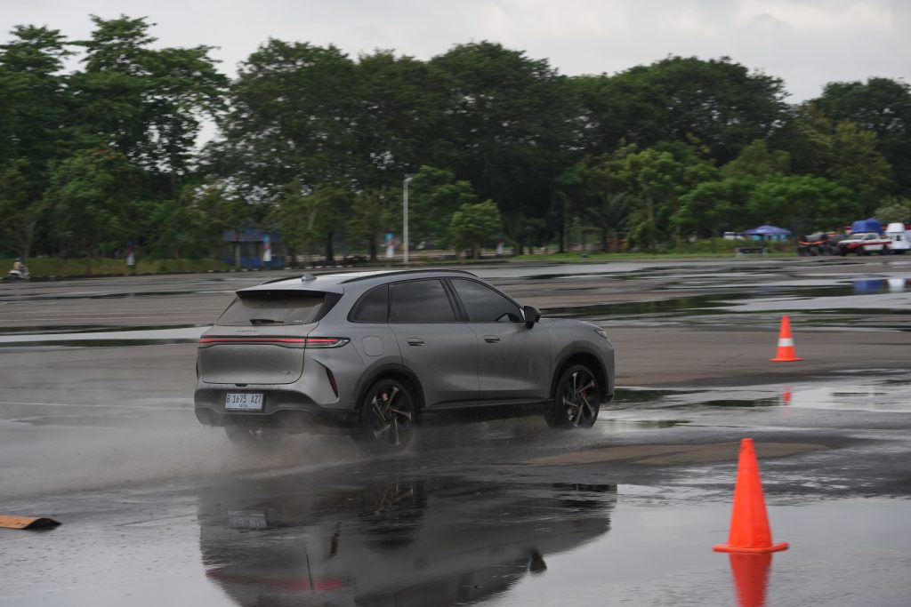 Digeber Habis-habisan, LEPAS L8 Unjuk Kemampuan Sigap Berikan Rasa Berkendara yang Elegan DSC08802