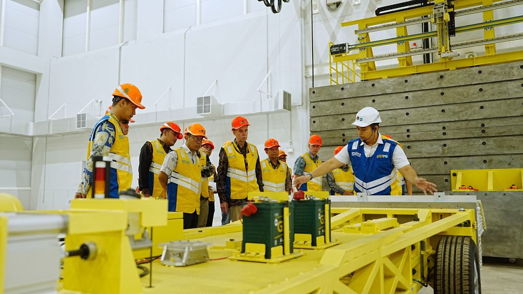 TÜV Rheinland Indonesia Gandeng BPLJSKB Bikin Pusat Inovasi dan Keselamatan Industri Otomotif Tanah Air Fasilitas uji tabrak