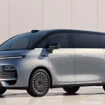 Geely Galaxy V900 Resmi Debut, Siap Tantang Denza D9 dan Alphard - Tuwaga