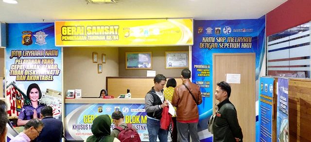 Gerai Samsat Blok M Square - Moladin