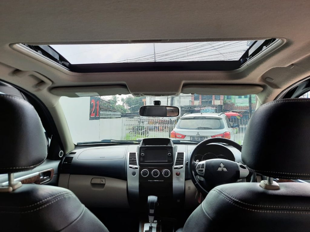 Interior Pajero
