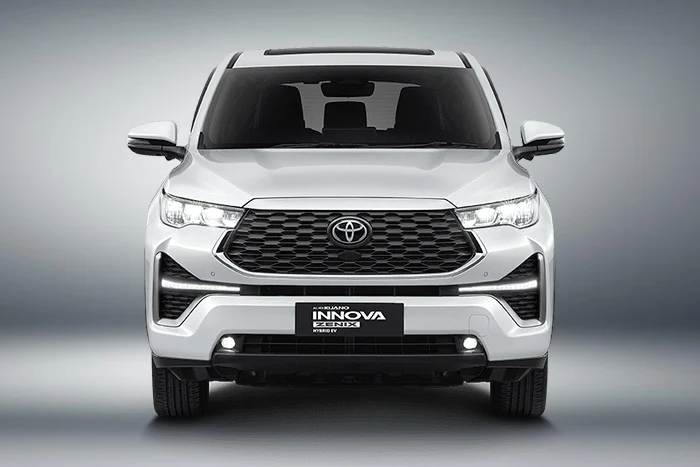 Koleksi Mobil Raffi Ahmad 2026, Ada yang Harganya Rp14 Miliar! Innova Zenix 2023 mobil Raffi Ahmad - Moladin