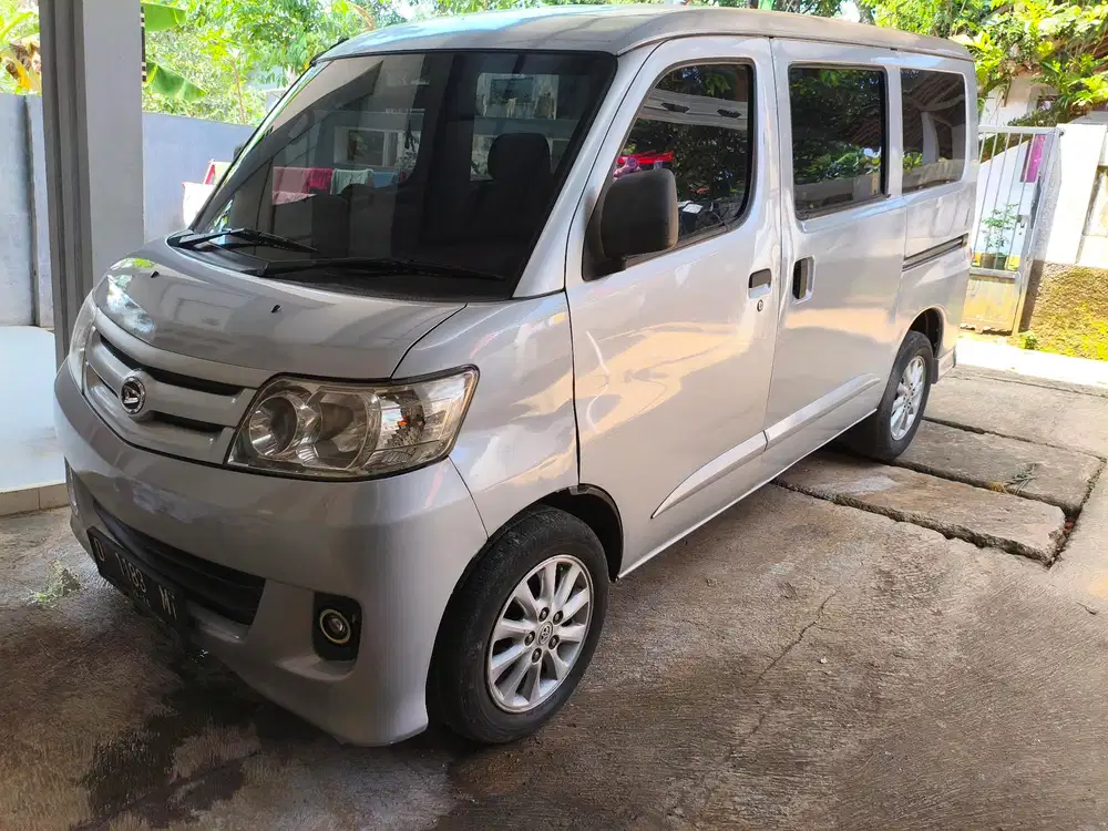 Luxio 50 jutaan Daihatsu Luxio 1.5 X MT 2010 - Moladin