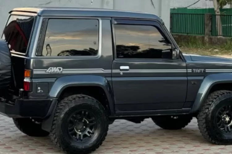 mobil feroza harga 30 jutaan