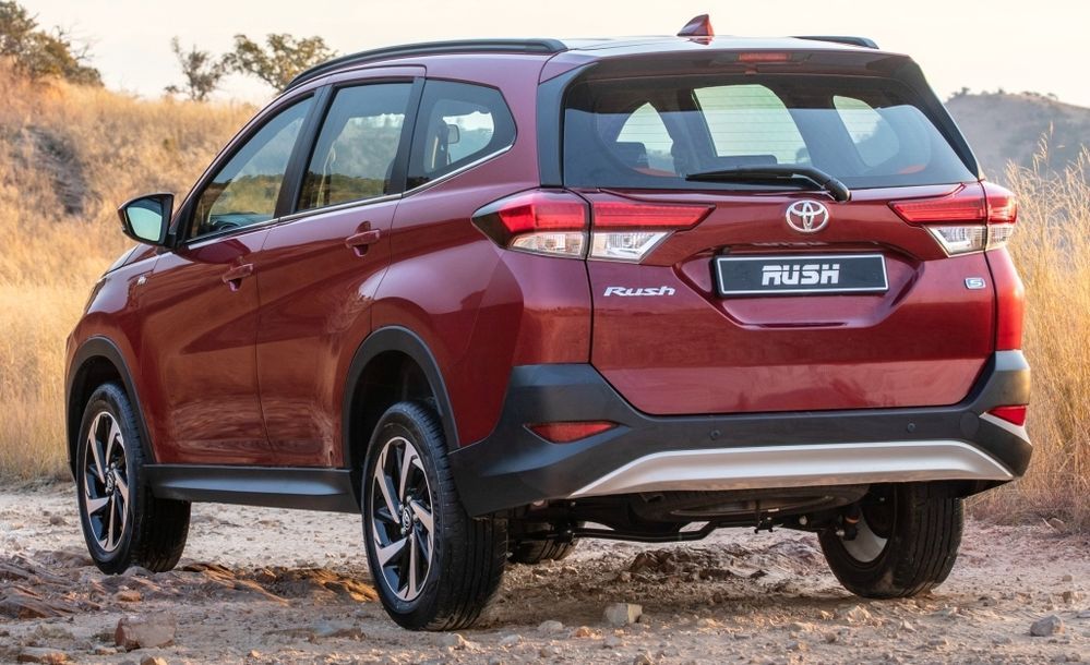 Spesifikasi mobil Rush tahun 2020 - Moladin