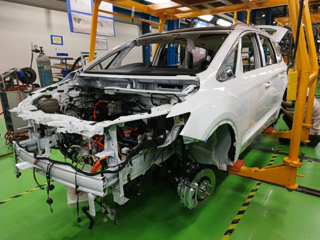 Lihat Langsung Perakitan Aletra L8 EV di Purwakarta, Begini Cara Mereka Genjot TKDN! aletra 7