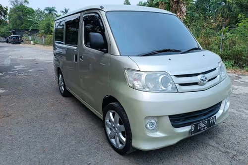 daihatsu luxio x 2009 - Moladin
