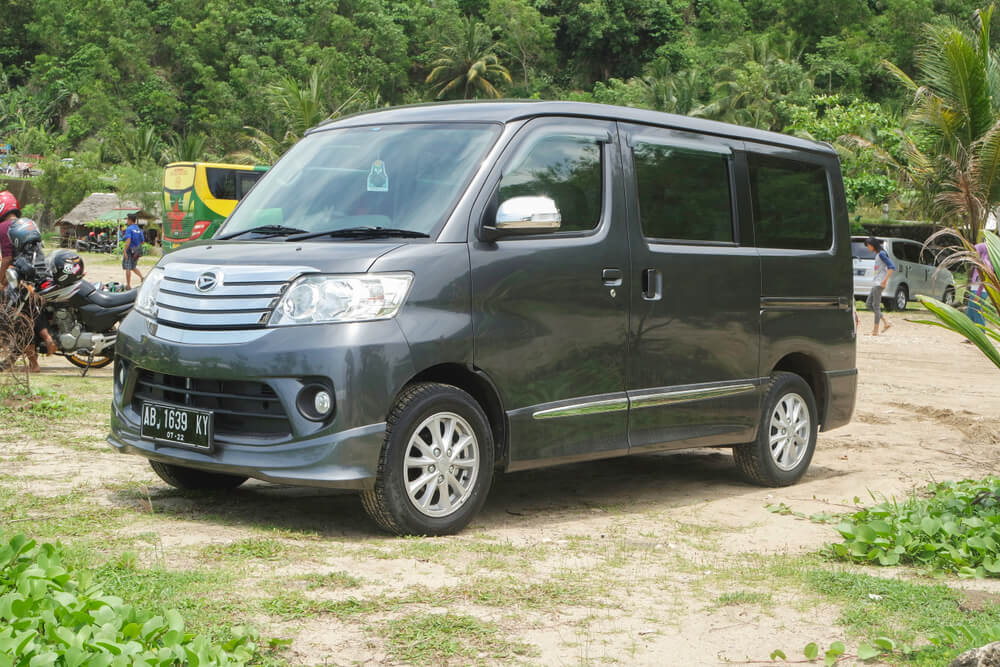 daihatsu luxio x 2012 50 jutaan - Moladin