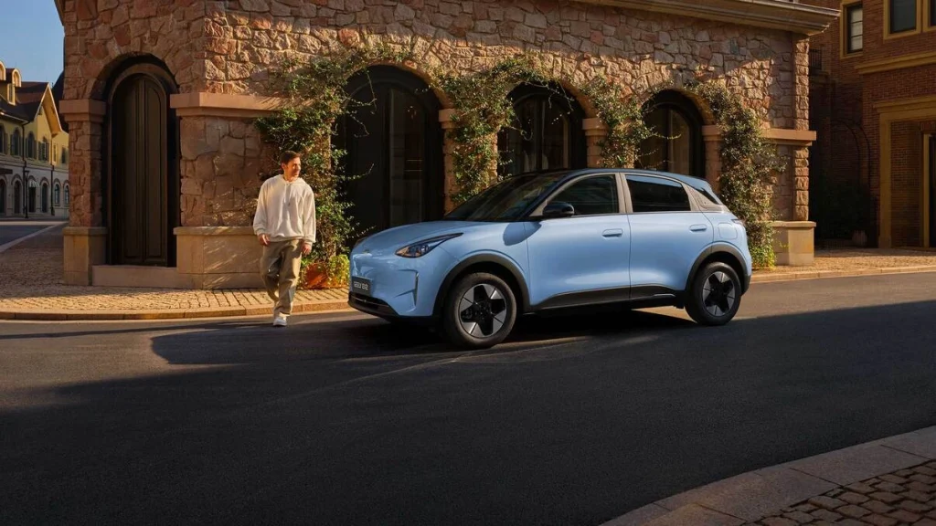 first drive geely ex2 - Moladin