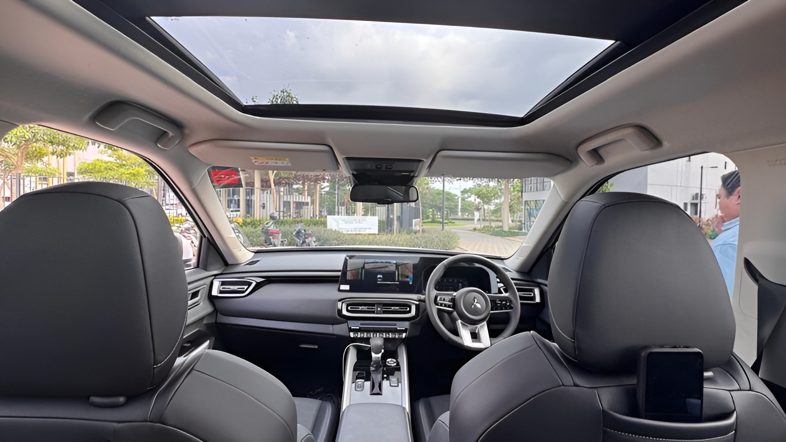 Interior Mitsubishi Destinator 2026: Mewah dan Fungsional!