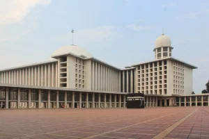 15 Tempat Wisata Religi Pilihan untuk Mengisi Libur Isra Mi’raj