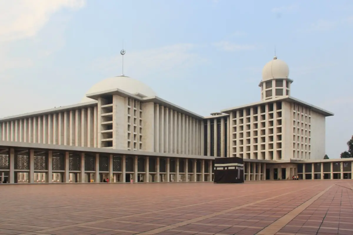 15 Tempat Wisata Religi Pilihan untuk Mengisi Libur Isra Mi’raj