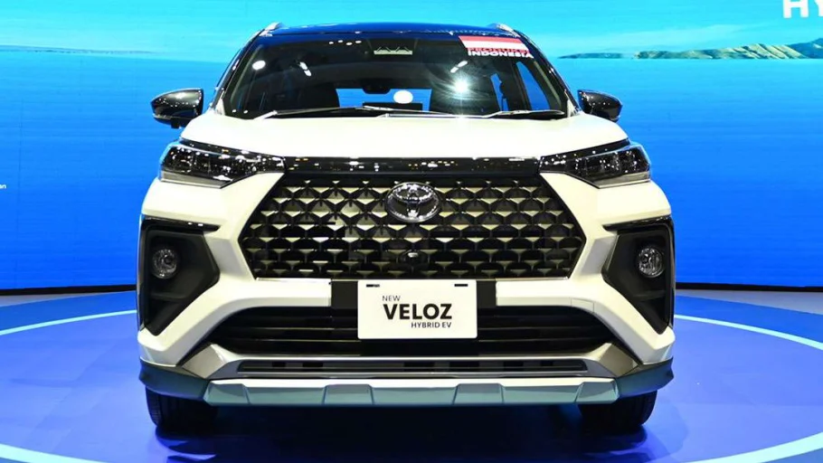 spesifikasi Toyota Veloz Hybrid 2026 - Moladin