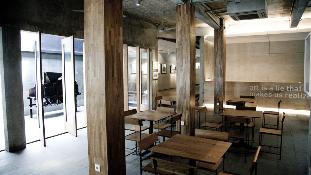 tempat nongkrong jakarta selatan - Moladin