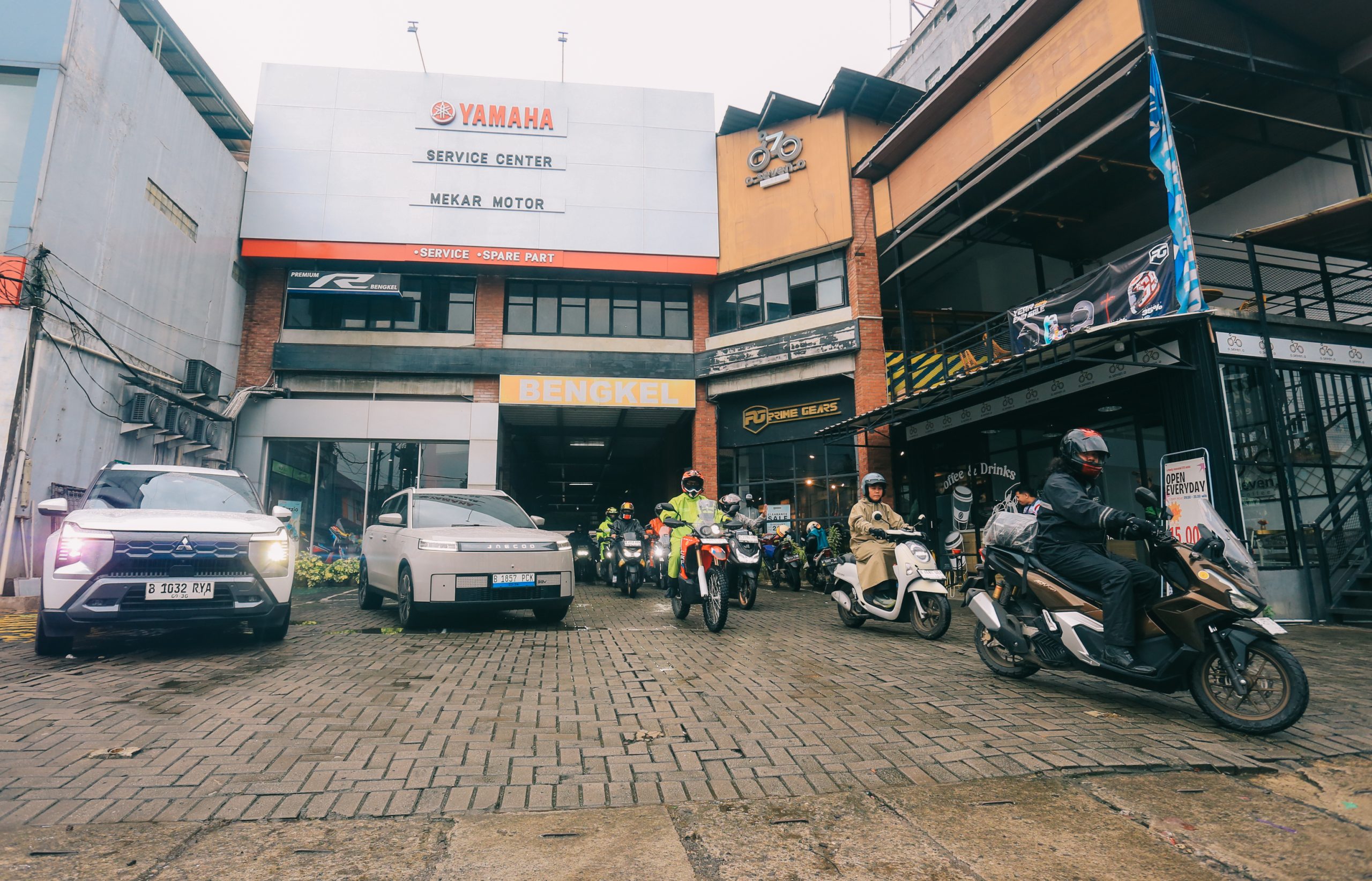 Hangat Penuh Semangat Touring Silaturahmi FORWOT Dibubuhi Diskusi Otomotif Nasional