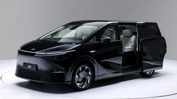 mobil listrik 7 seater terbaik 2026
