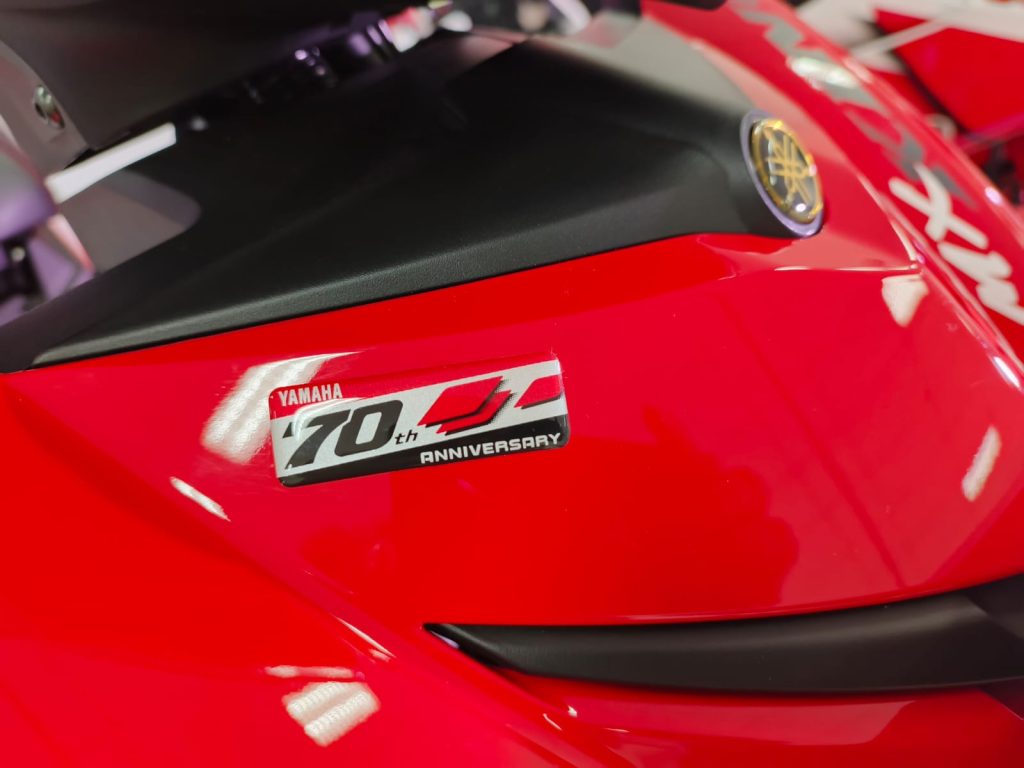 Ada Bebek Juga, Berikut 4 Model Yamaha Anniversary 70 Tahun Beserta Harganya! yamaha 70 anniversary 10