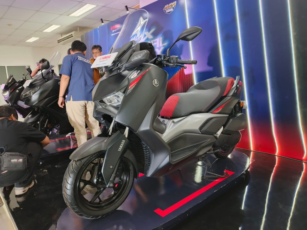 yamaha xmax 2