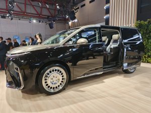 Spesifikasi Maxus Mifa 9 Lombardi Tampil Mewah di IIMS 2026