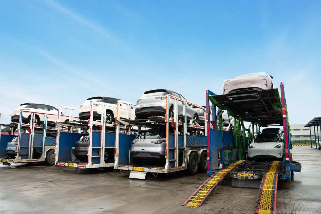 Geely Distribusikan 1.000 Unit Geely EX2 ke Diler Resmi Foto 4. Chassis Tuning Geely EX2 dioptimalkan dan dikalibrasi sesuai karakteristik jalan lokal mulai dari jalan bergelombang hingga berlubang