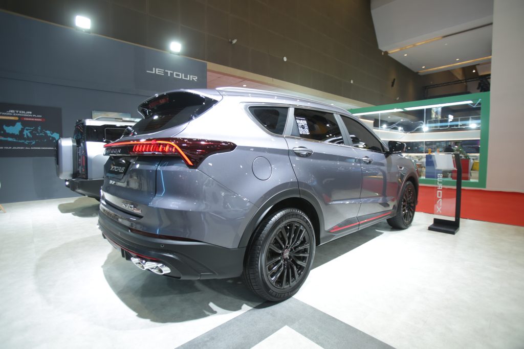 Harga Spesial dan Promo JETOUR X70 Plus di IIMS 2026