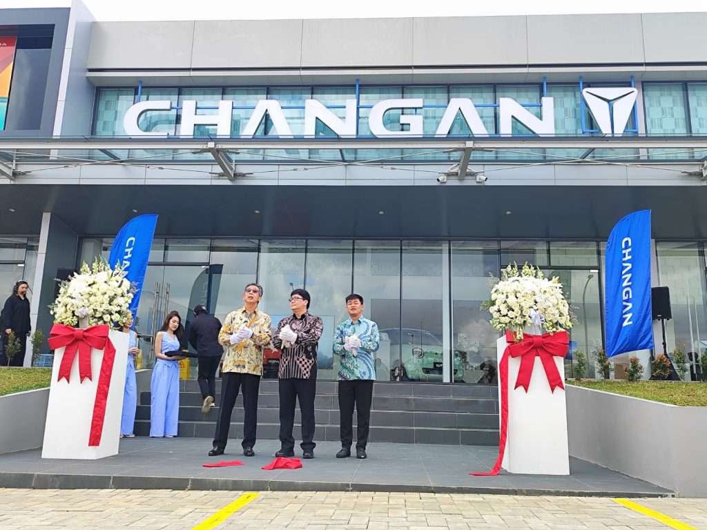 Serempak Changan Indonesia Tancap Gas Resmikan Tiga Dealer Baru di Jakarta dan Tangerang dealer changan 2