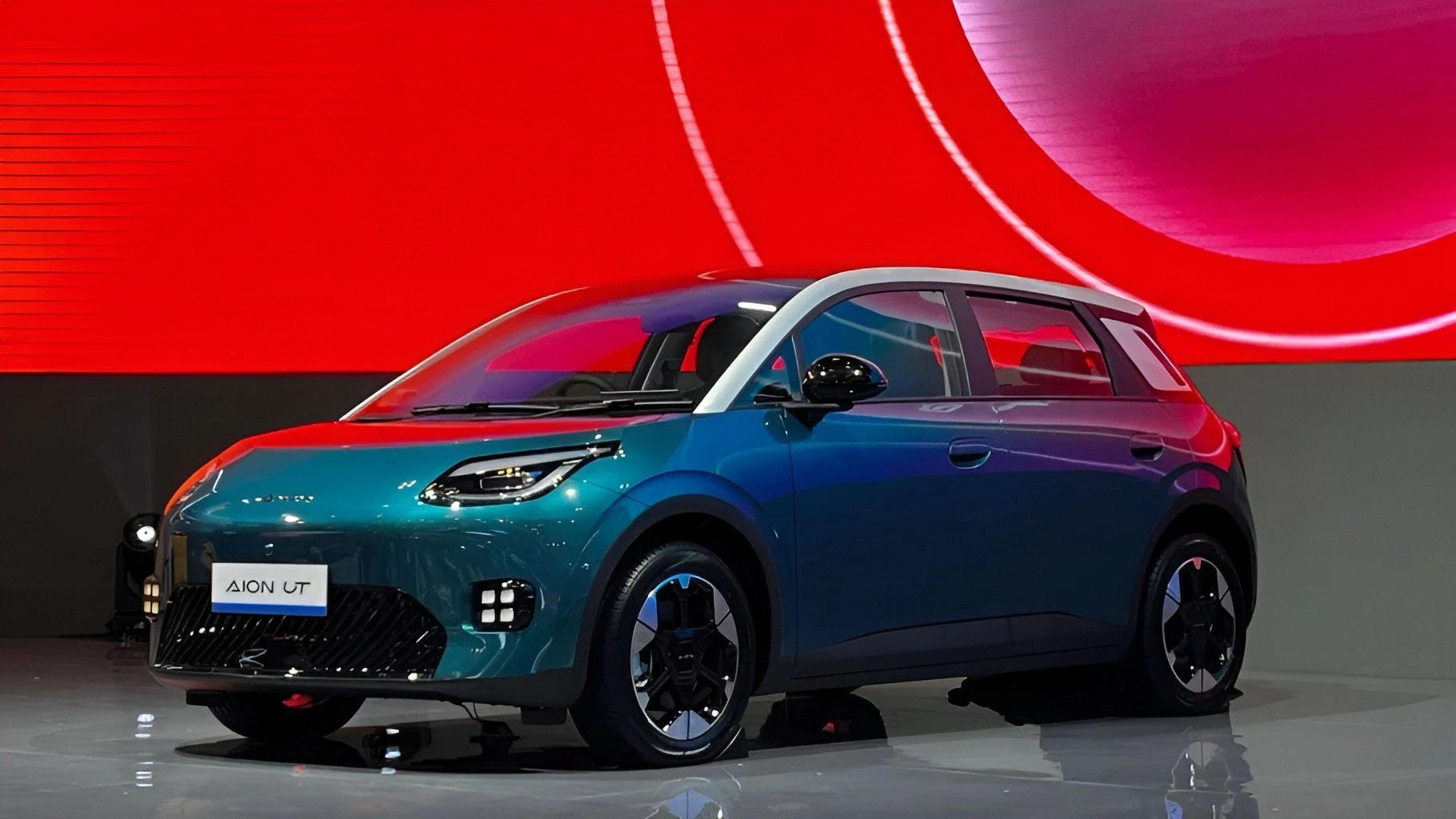 Review Aion UT, Mobil Listrik yang Siap Bersaing dengan Rival Sekelasnya