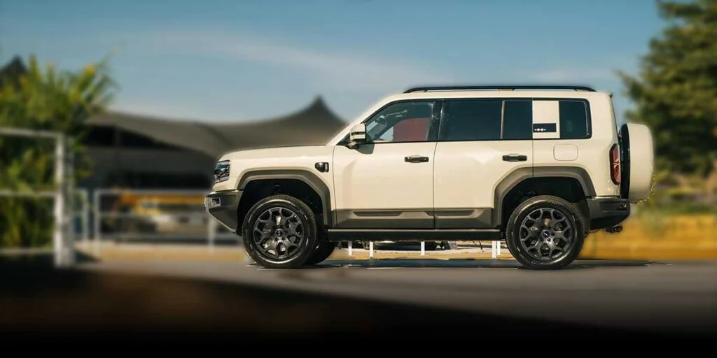 Bocoran Harga Denza B5, di Bawah Rp1,2 Miliar? harga denza b5 - Moladin