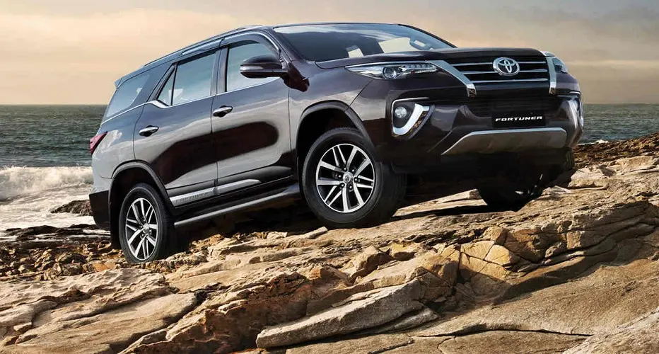 Harga Mobil Fortuner Bekas di 2026, Ada yang Rp200 Jutaan! harga mobil fortuner bekas - Moladin