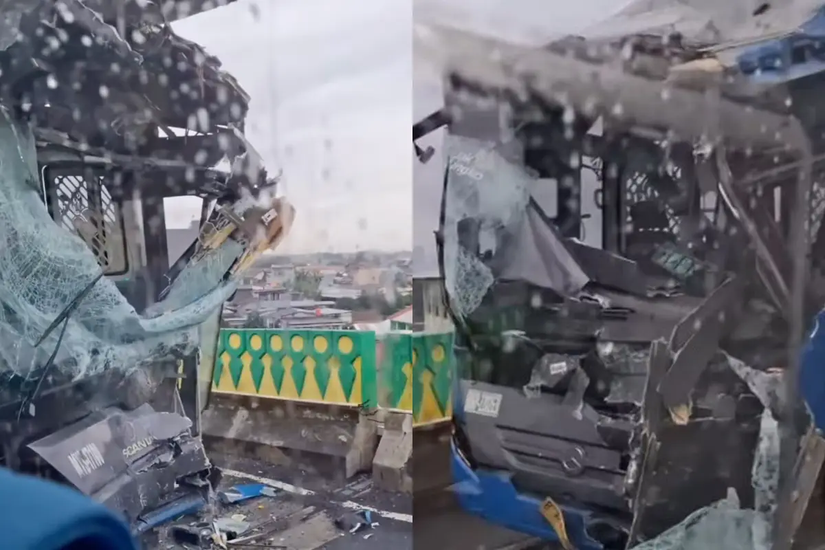 Dua Bus Transjakarta Tabrakan di Jalur Layang Koridor 13, Sejumlah Penumpang Luka Ringan Dua Bus Transjakarta Tabrakan di Jalur Layang Koridor 13, Sejumlah Penumpang Luka Ringan