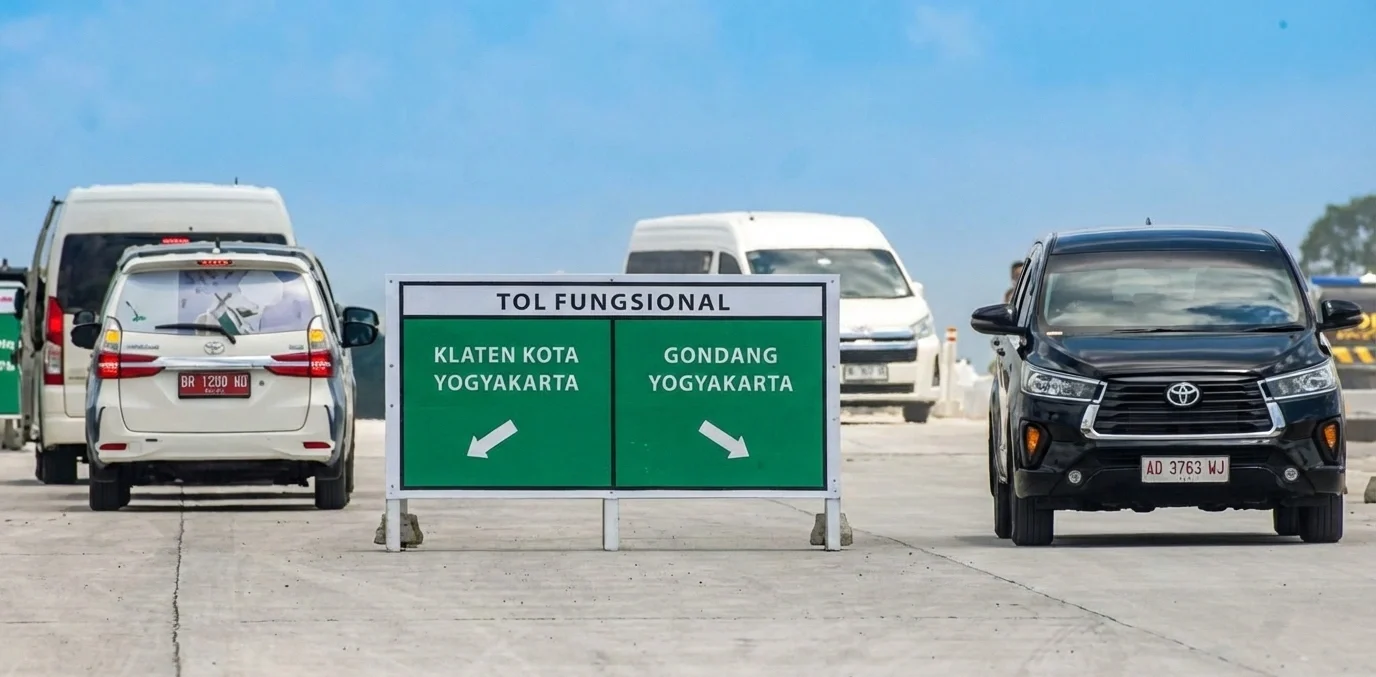 jalan tol fungsional mudik - Moladin