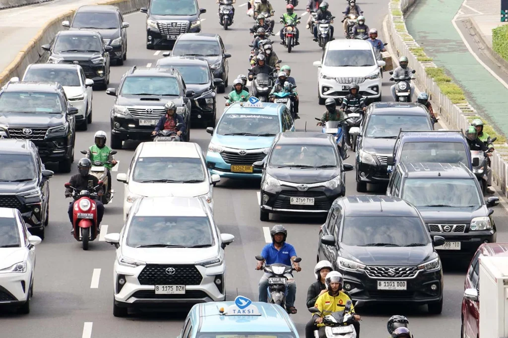 jam macet jakarta - Moladin
